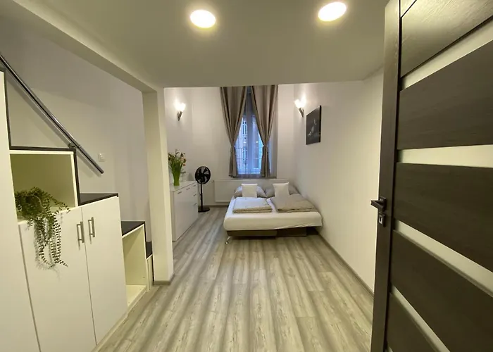 Apartment Belvarosi 3 *